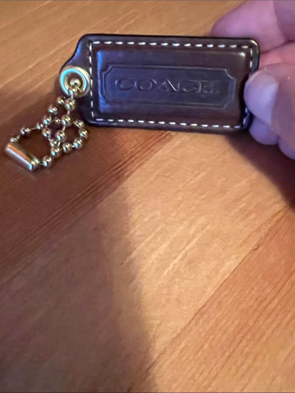 COACH HANG TAG